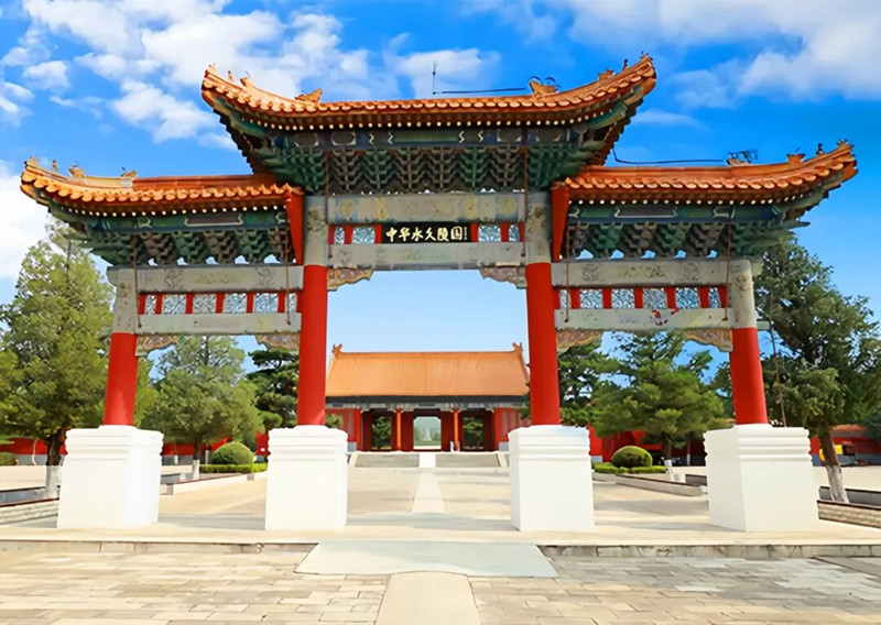 陵园大门
